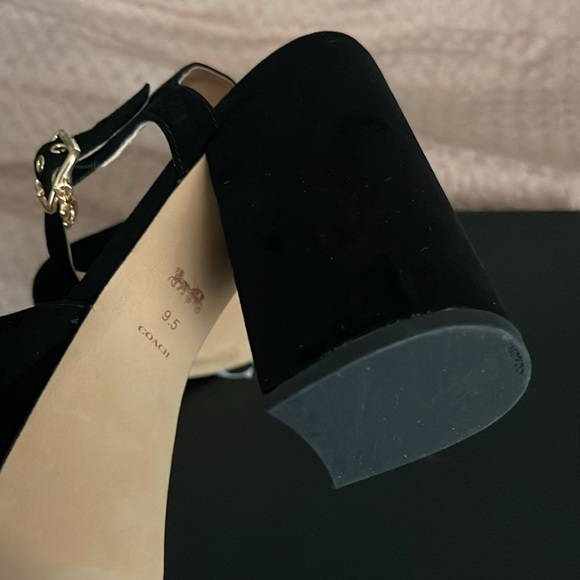 Coach Suede
4 3/4" heel - Picture 4 of 7